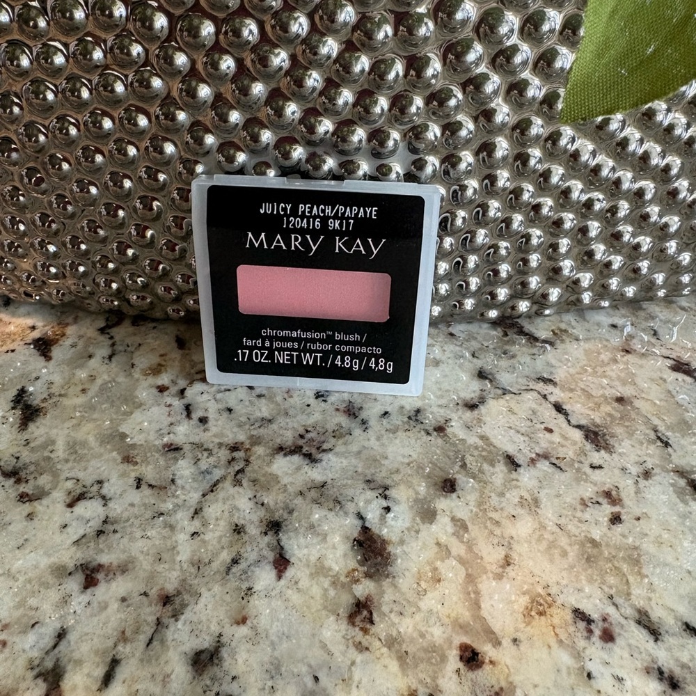MK Juicy Peach Chromafusion Blush